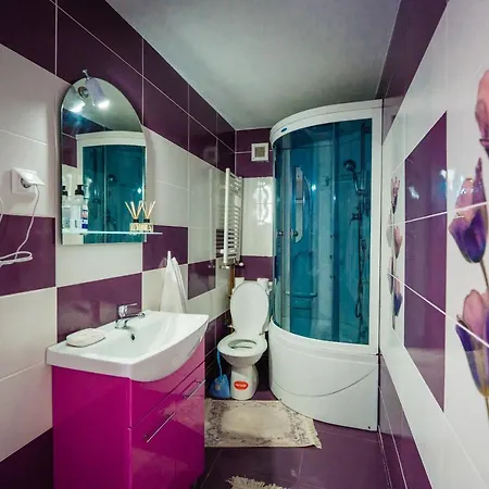 Pensiunea Adrian, Relaxare Cu Si Piscina Incalzita *