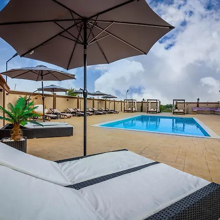 招待所 Pensiunea Adrian, Relaxare Cu Si Piscina Incalzita Novaci-Străini